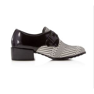 Pour La Victoire shoes